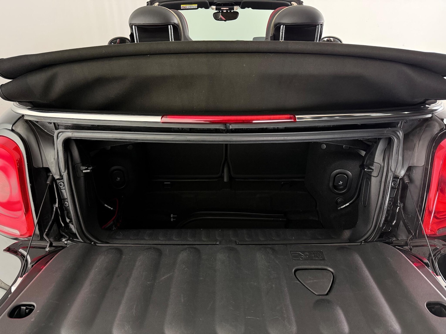 Used MINI Convertible 2017 for sale - 77222517: Photo 10