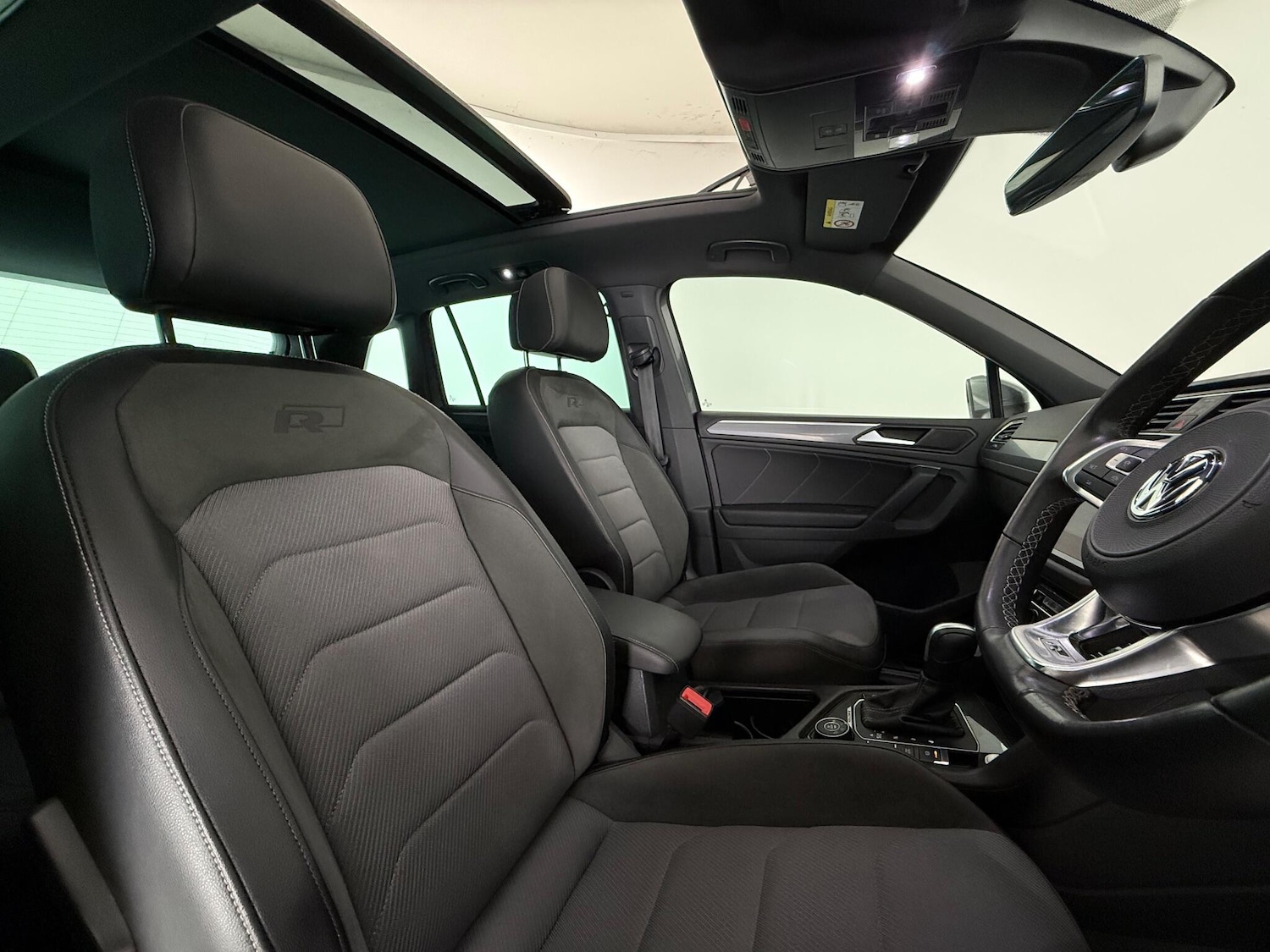 Used Volkswagen Tiguan 2020 for sale - 77221817: Photo 12