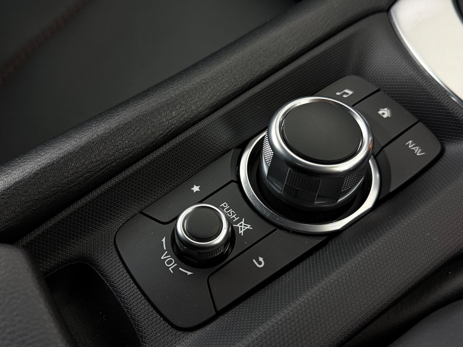 Used Mazda MX-5 2018 for sale - 76772016: Photo 45