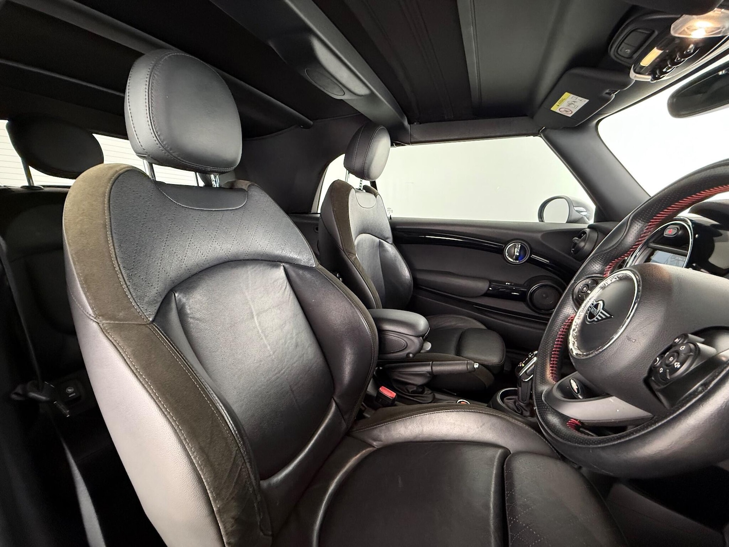 Used MINI Convertible 2019 for sale - 77182938: Photo 17