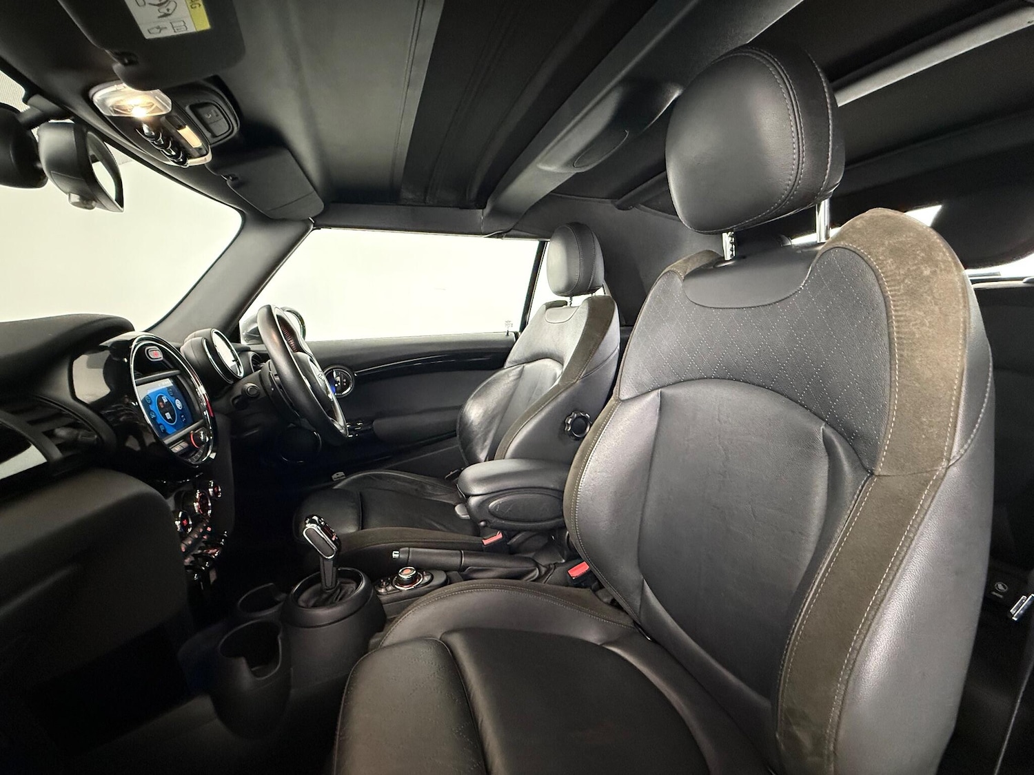 Used MINI Convertible 2019 for sale - 77182938: Photo 18