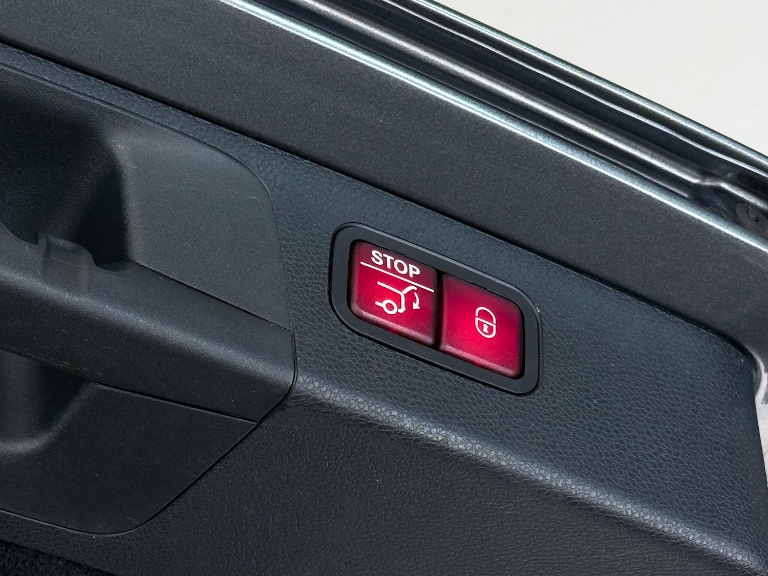 Used Mercedes-Benz E Class 2018 for sale - 77243984: Photo 11