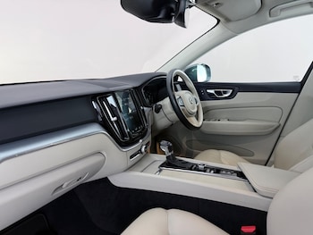 Used Volvo XC60 2019 for sale - 79497338: Photo