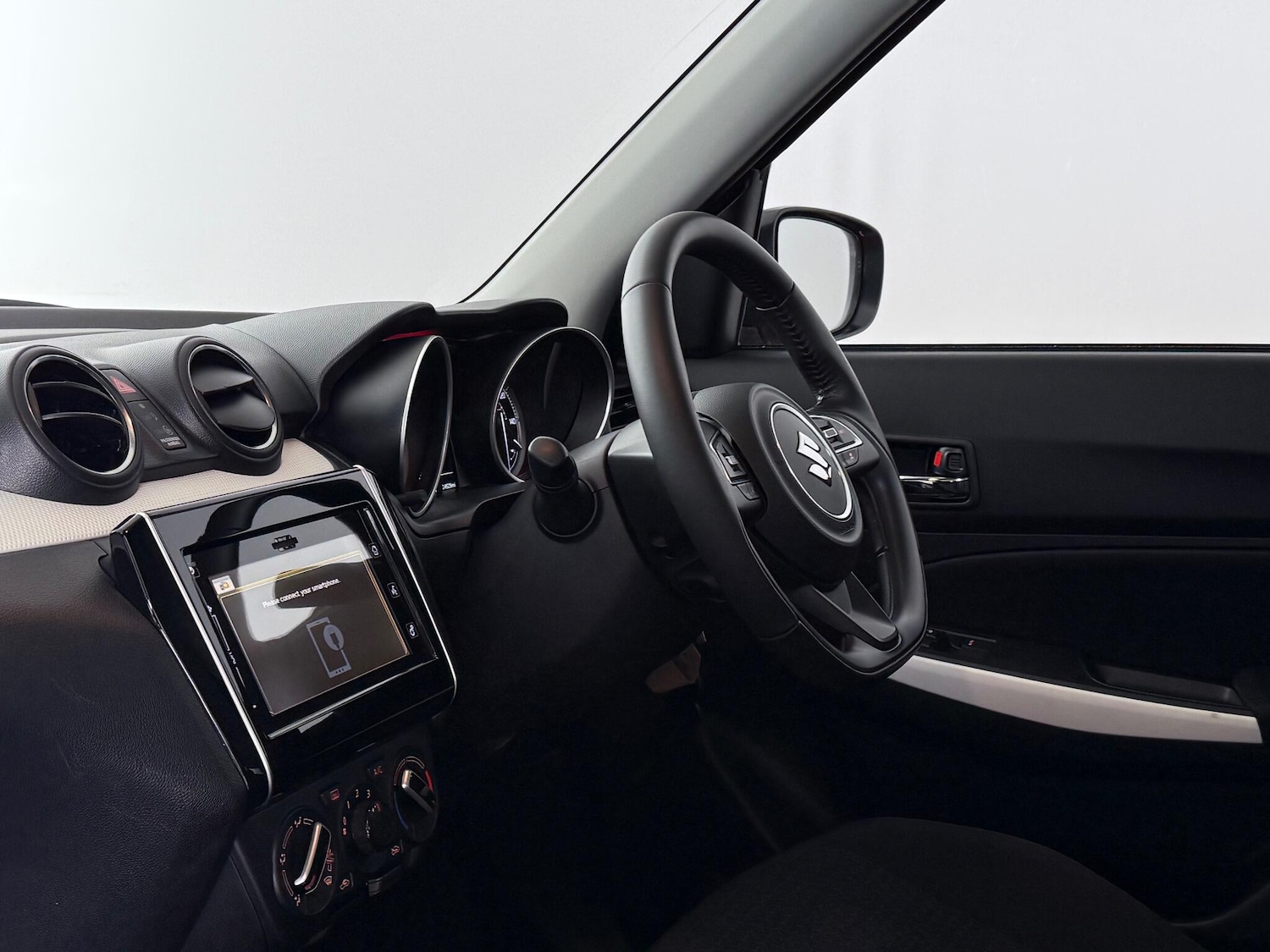 Used Suzuki Swift 2023 for sale - 76467396: Photo 17