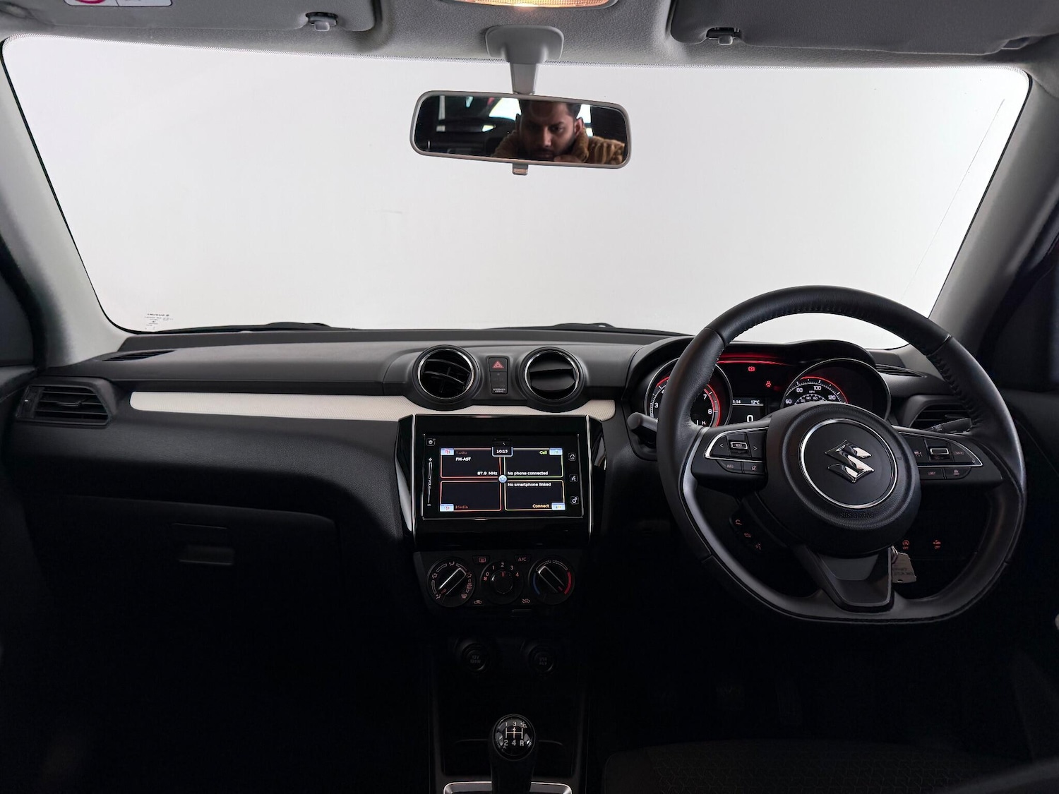 Used Suzuki Swift 2023 for sale - 76467396: Photo 20