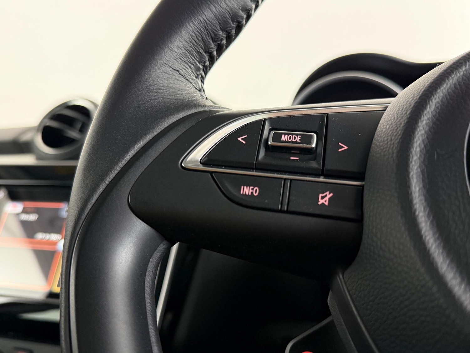 Used Suzuki Swift 2023 for sale - 76467396: Photo 23