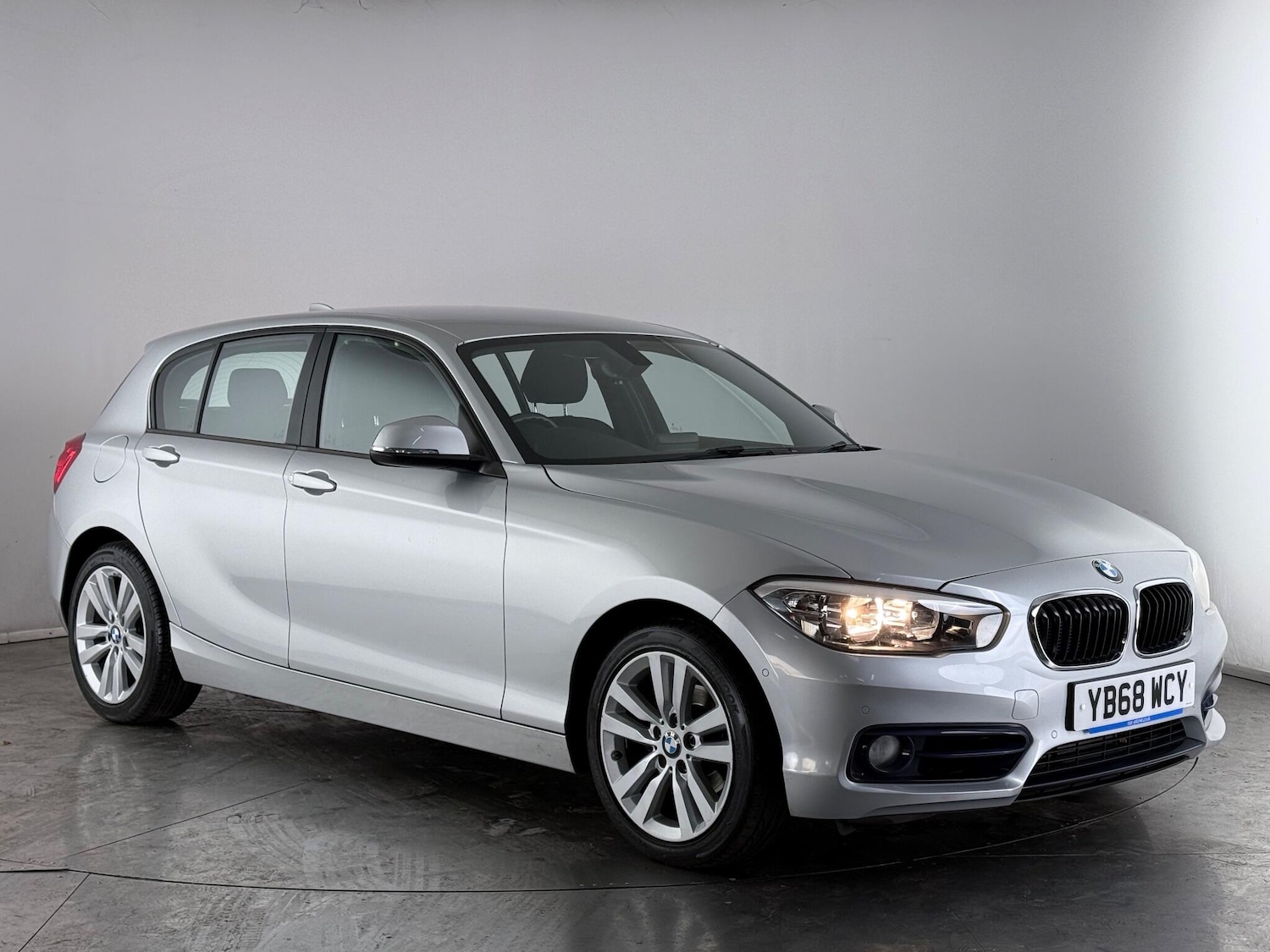 Used BMW 1 Series 2018 for sale - 76899503: Photo 1