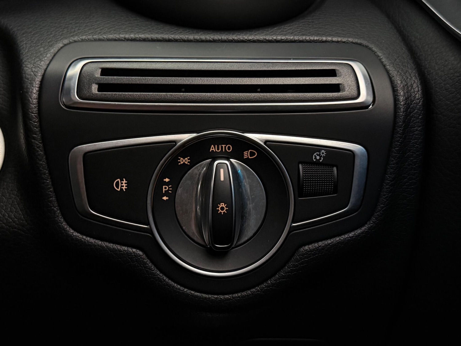 Used Mercedes-Benz C Class 2018 for sale - 77246113: Photo 28