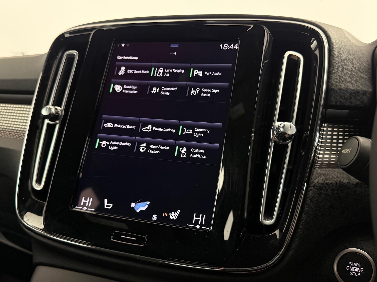 Used Volvo XC40 2022 for sale - 77260071: Photo 27