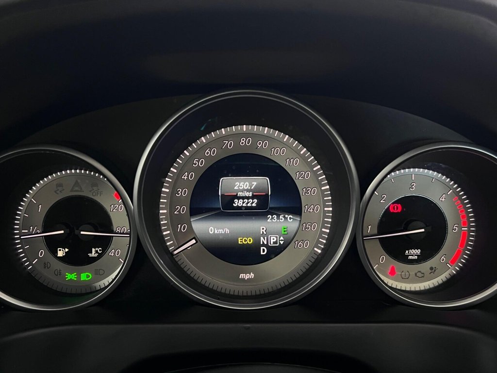 Used Mercedes-Benz E Class 2016 for sale - 76345255: Photo 25