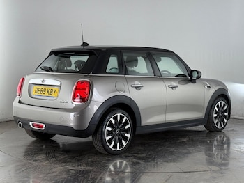 Used MINI Hatch 2019 for sale - 75853732: Photo