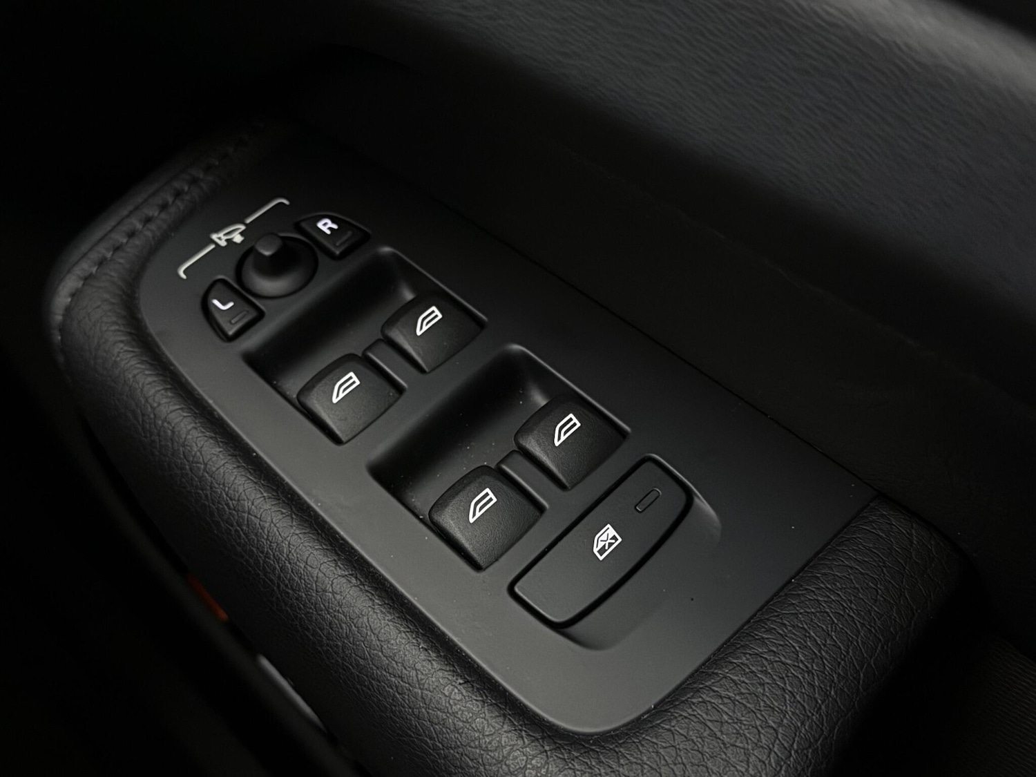 Used Volvo XC60 2022 for sale - 77246850: Photo 23