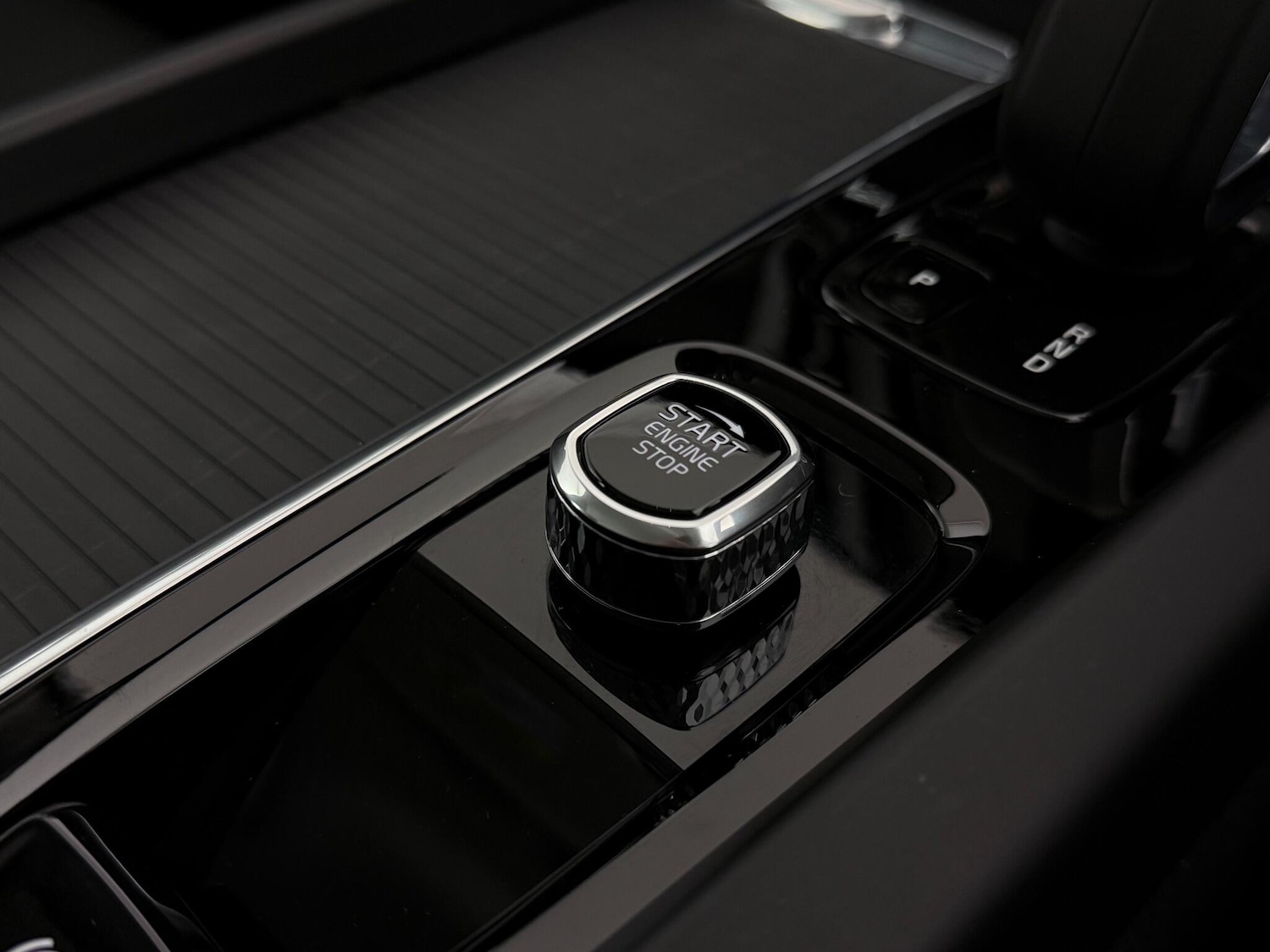 Used Volvo XC60 2022 for sale - 77246850: Photo 34