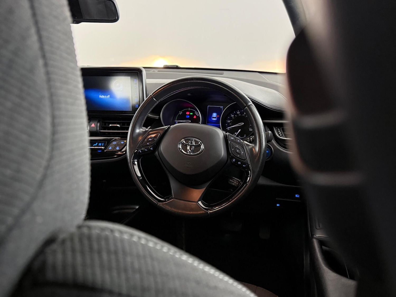 Used Toyota C-HR 2019 for sale - 77246844: Photo 15