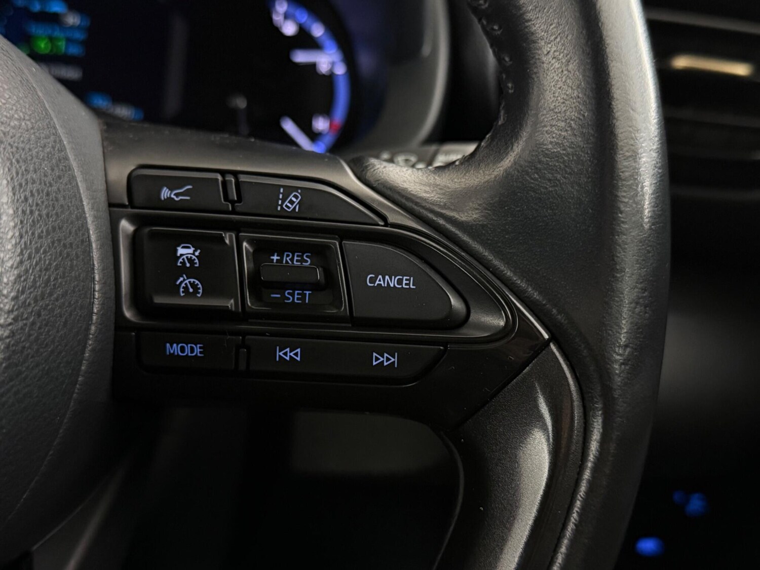 Used Toyota Yaris Cross 2022 for sale - 77359353: Photo 17