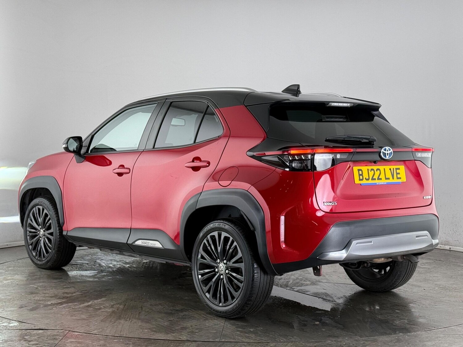 Used Toyota Yaris Cross 2022 for sale - 77359353: Photo 3