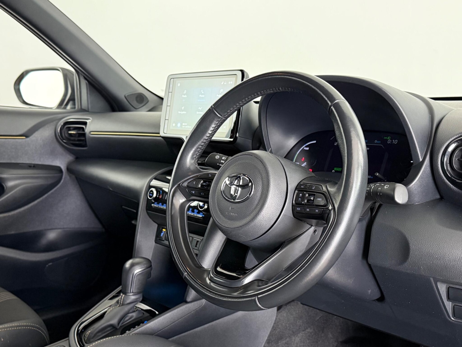 Used Toyota Yaris Cross 2022 for sale - 77359353: Photo 9