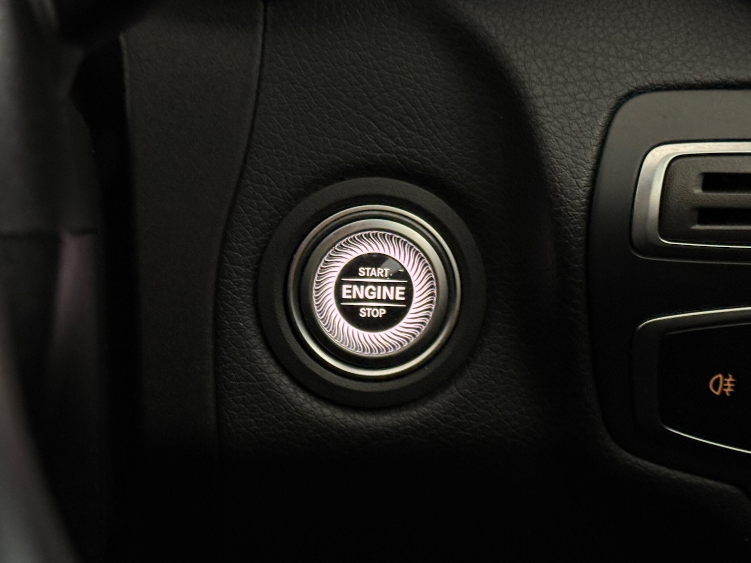 Used Mercedes-Benz C Class 2021 for sale - 76466886: Photo 24