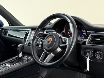 Used Porsche Macan 2017 for sale - 79521655: Photo