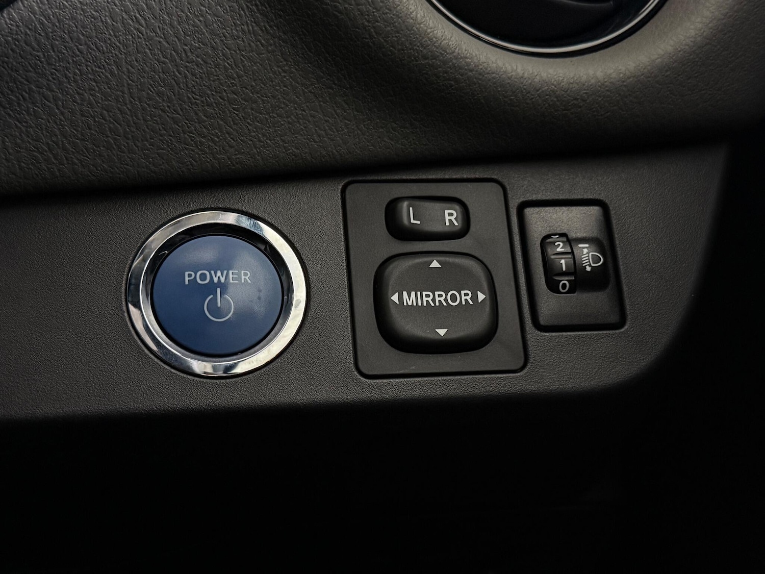 Used Toyota Yaris 2017 for sale - 77243116: Photo 31