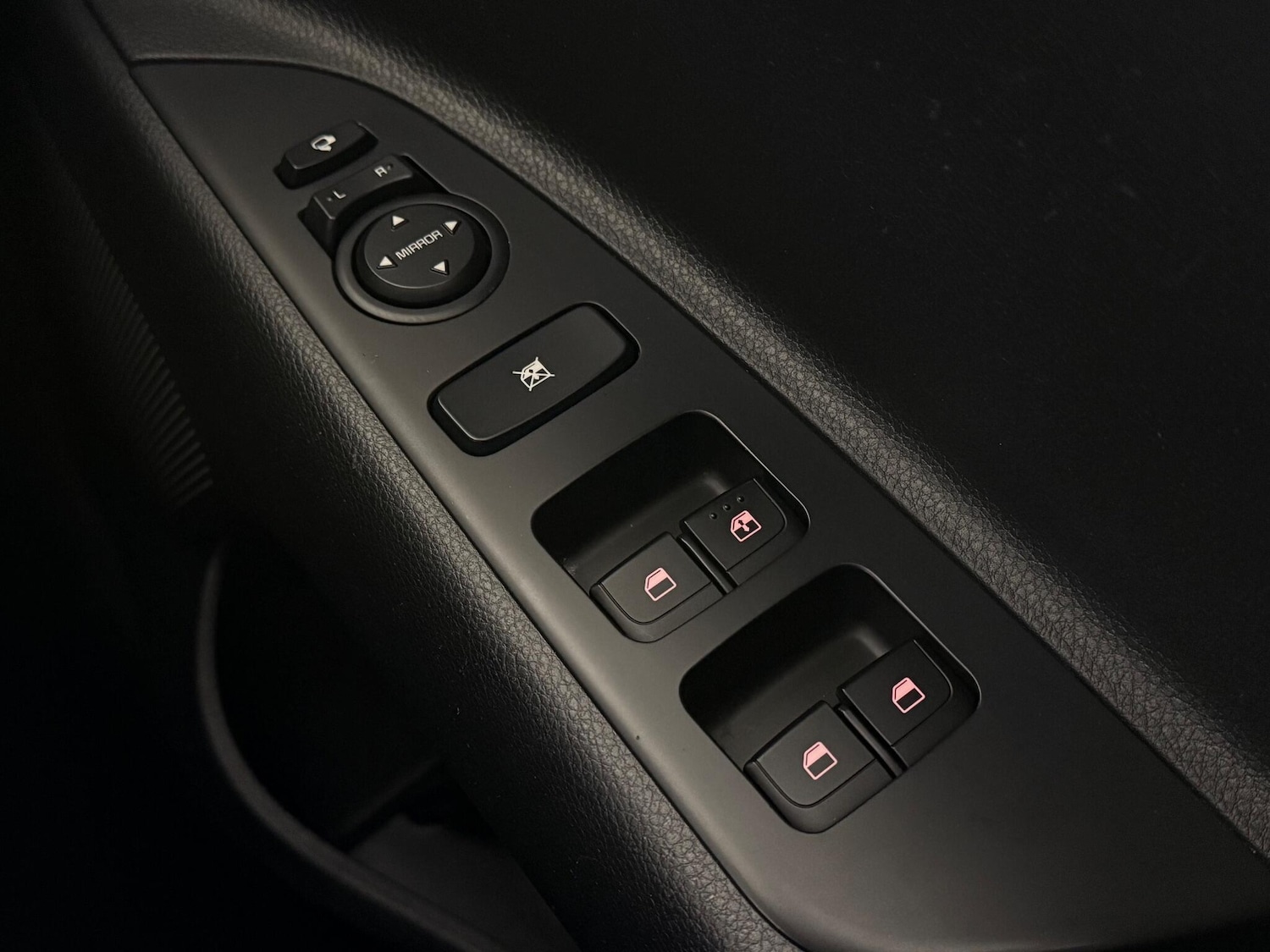 Used Kia Stonic 2022 for sale - 77260343: Photo 22