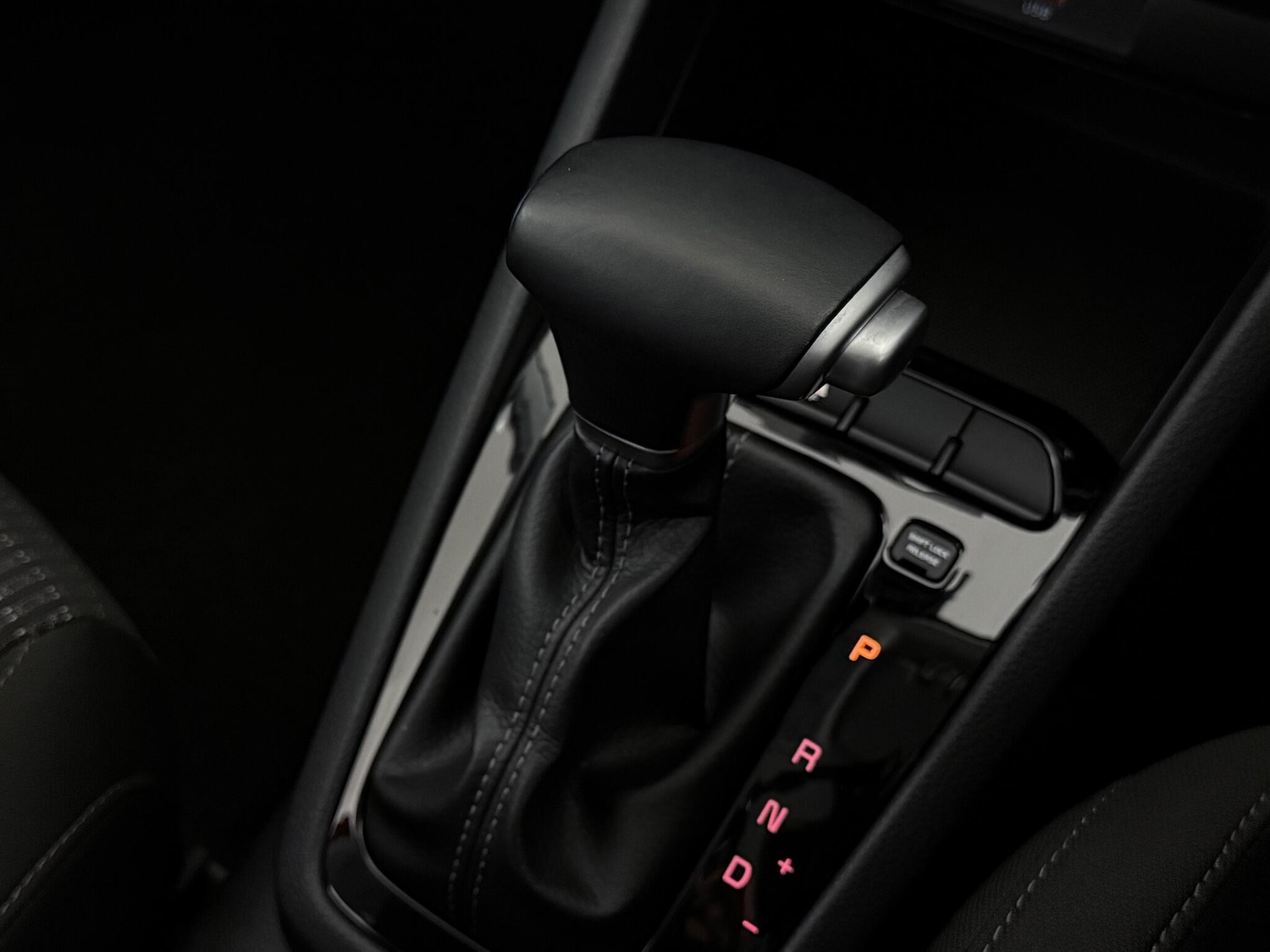 Used Kia Stonic 2022 for sale - 77260343: Photo 28