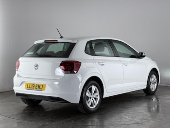 Used Volkswagen Polo 2019 for sale - 77067176: Photo