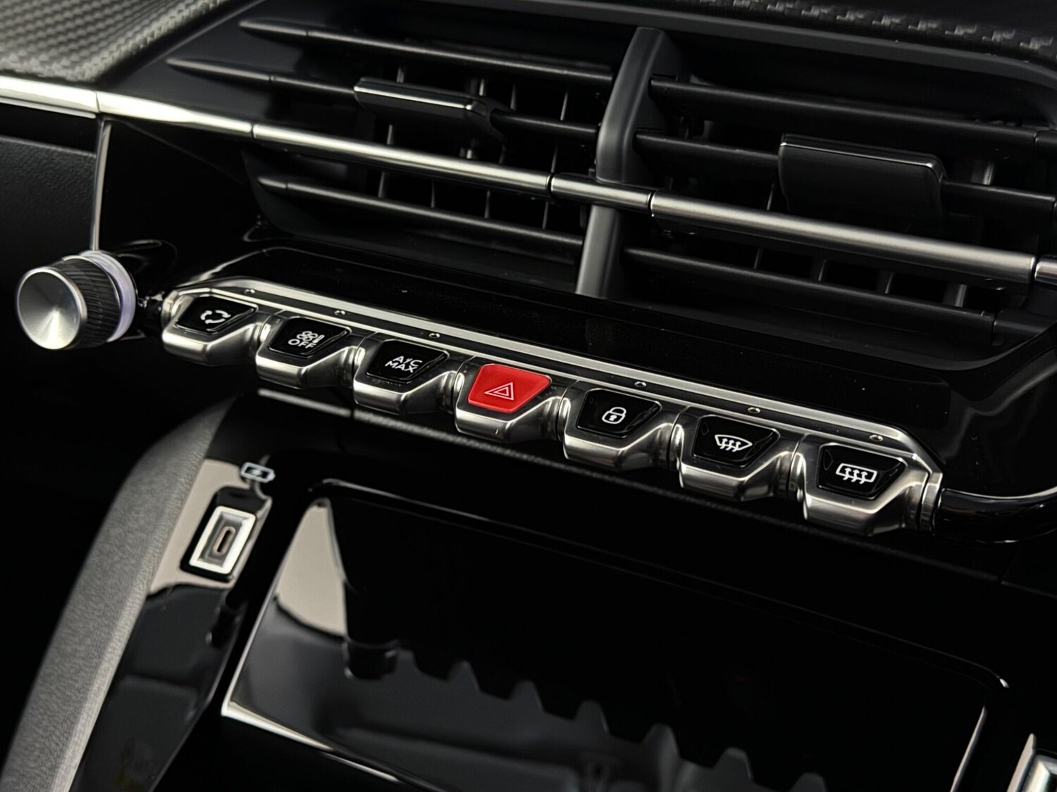 Used Peugeot 208 2023 for sale - 78063157: Photo 33