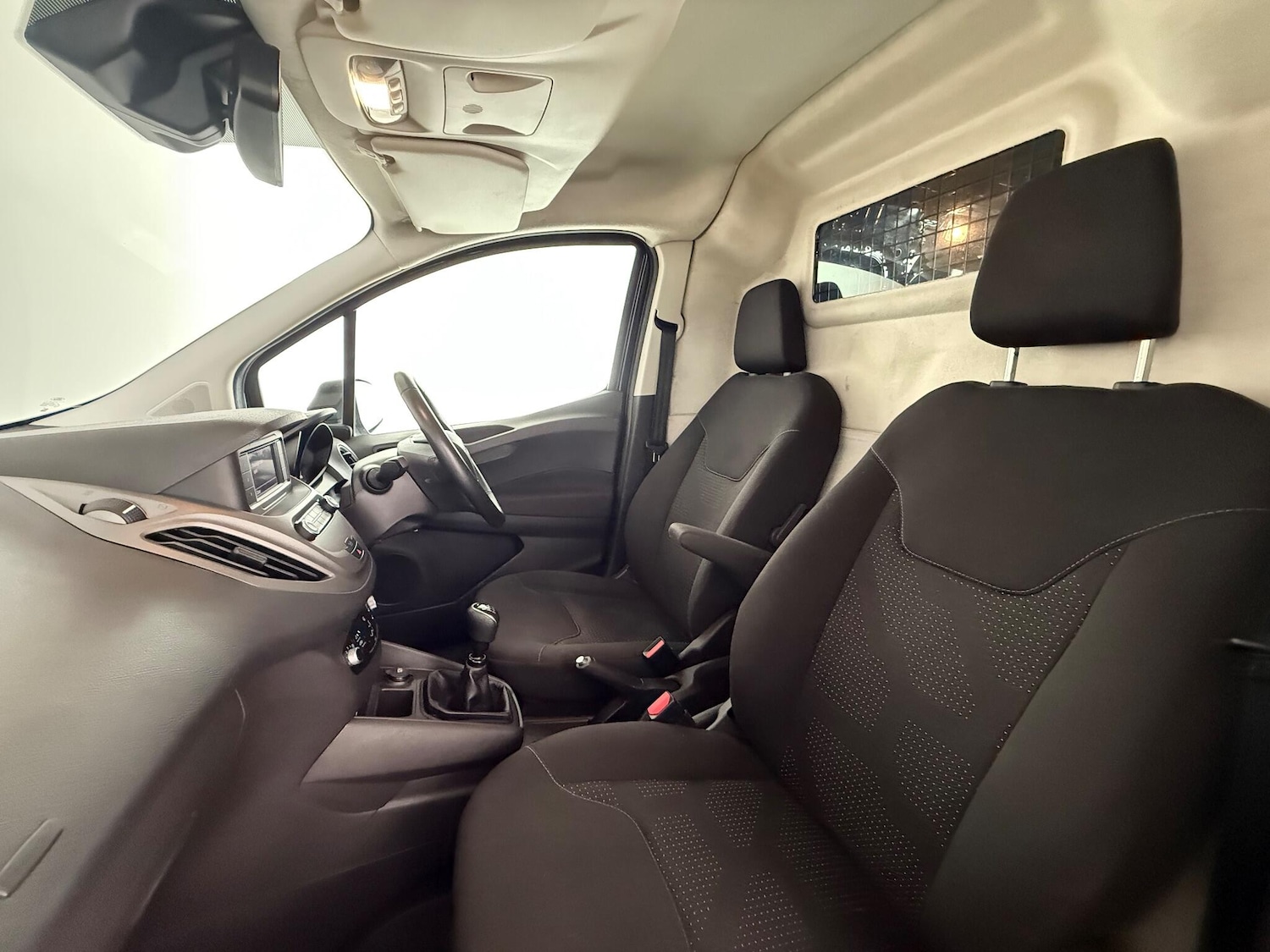 Used Ford Transit Courier 2019 for sale - 77246323: Photo 14
