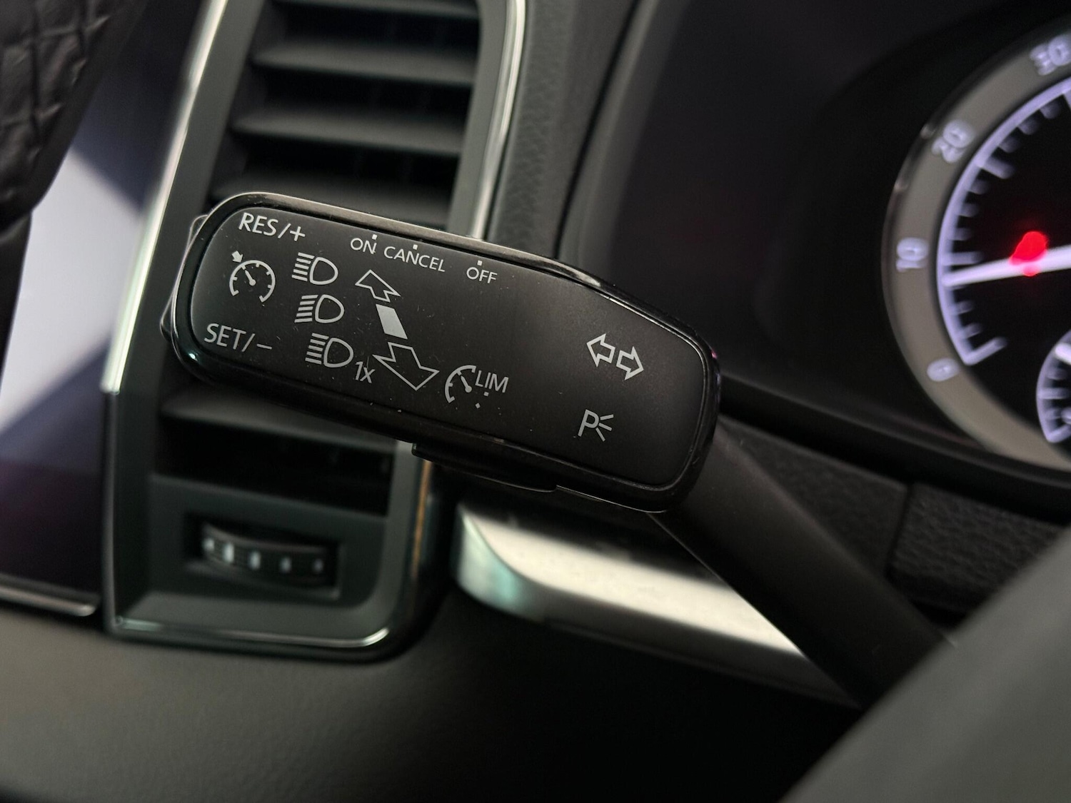 Used Skoda Karoq 2018 for sale - 77182899: Photo 23