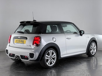 Used MINI Hatch 2019 for sale - 76327957: Photo