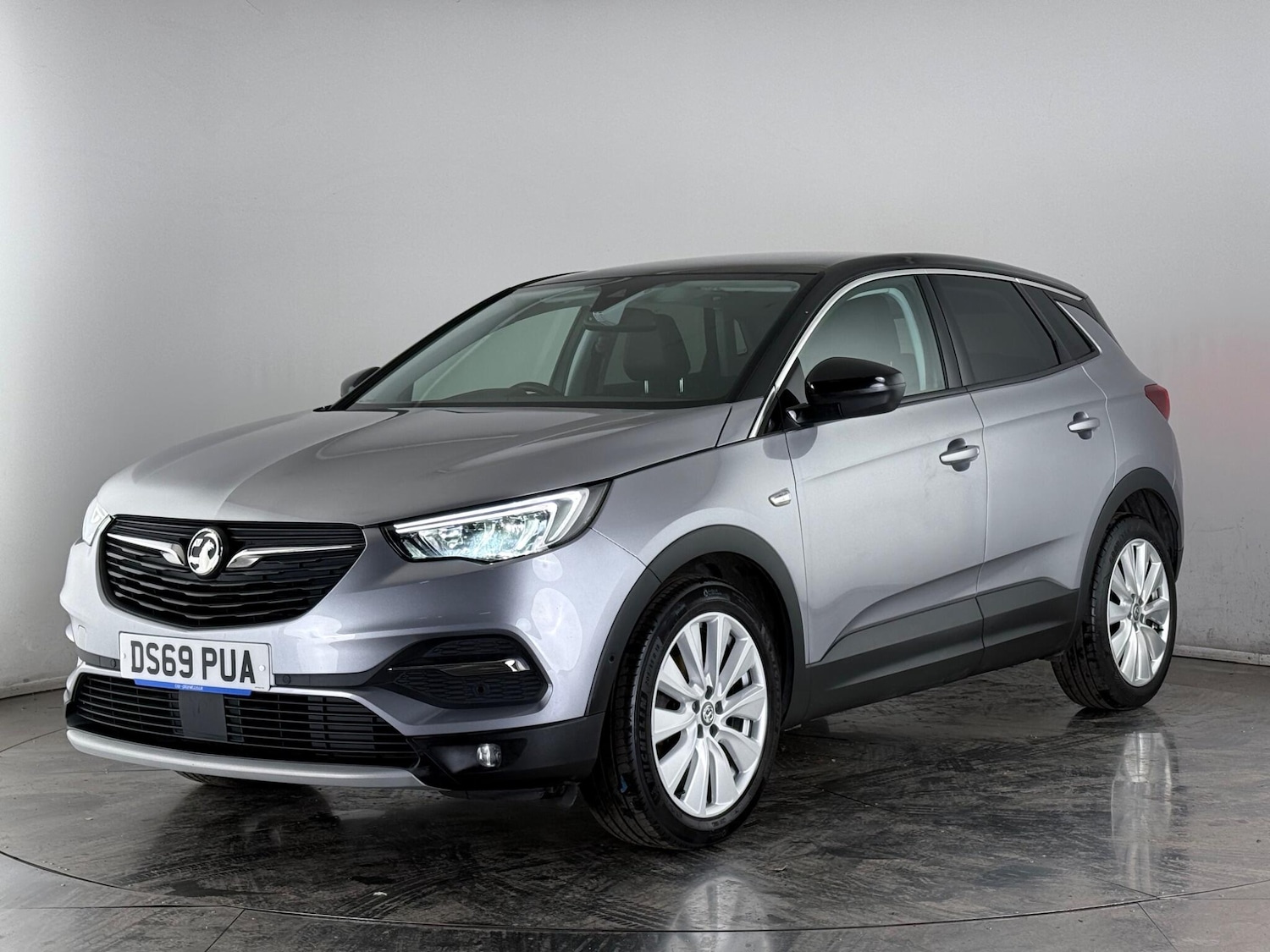 Used Vauxhall Grandland X 2019 for sale - 77994465: Photo 2