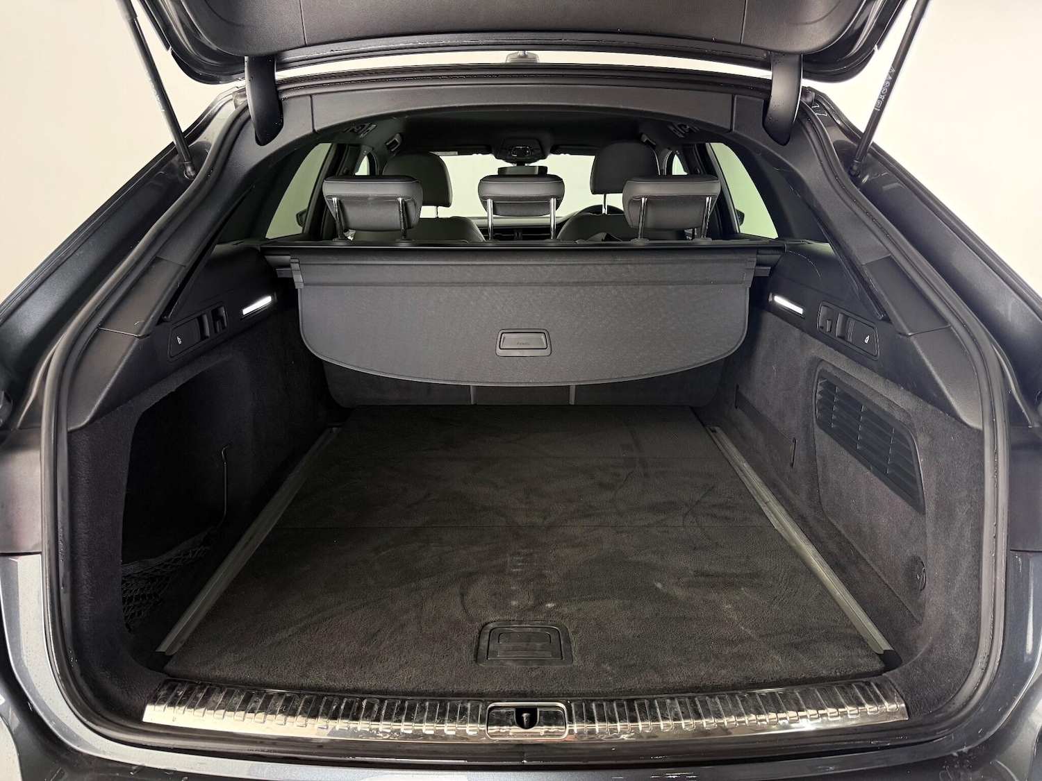 Used Audi A6 2021 for sale - 76467403: Photo 10