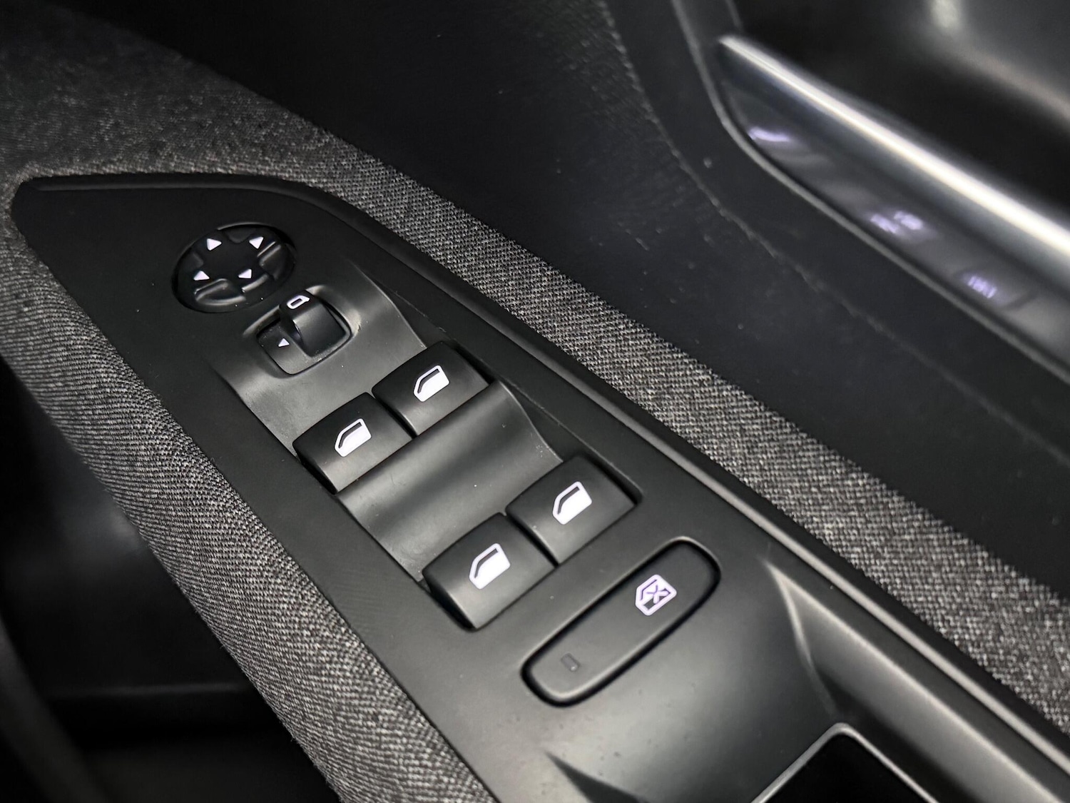 Used Peugeot 5008 2018 for sale - 77244015: Photo 26