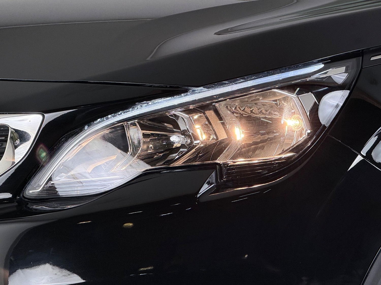 Used Peugeot 5008 2018 for sale - 77244015: Photo 7