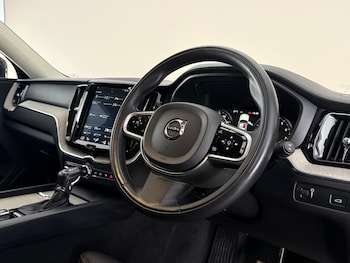 Used Volvo XC60 2018 for sale - 79189234: Photo