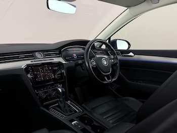 Used Volkswagen Passat 2018 for sale - 79658472: Photo