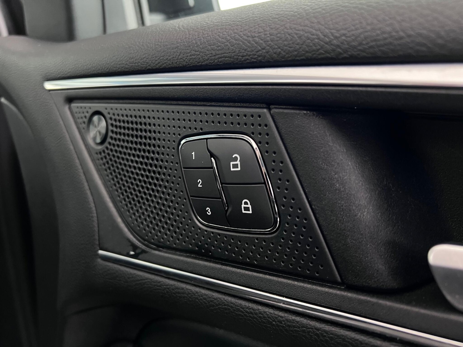 Used Ford Edge 2019 for sale - 77109901: Photo 25