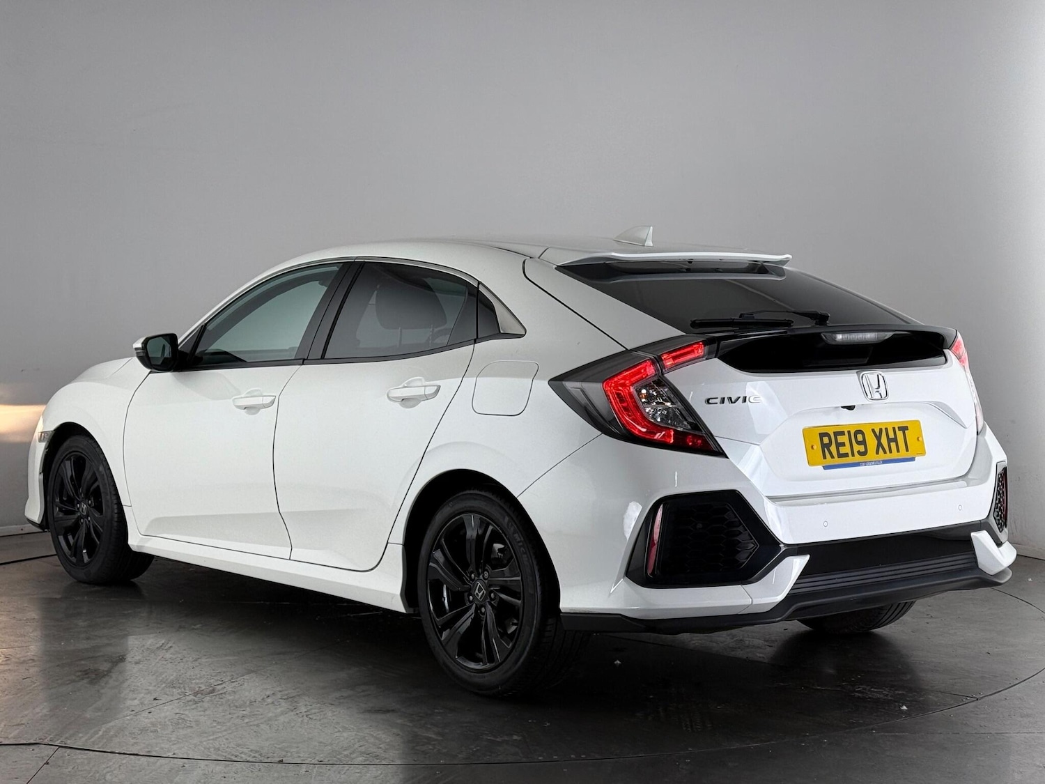 Used Honda Civic 2019 for sale - 77222793: Photo 4