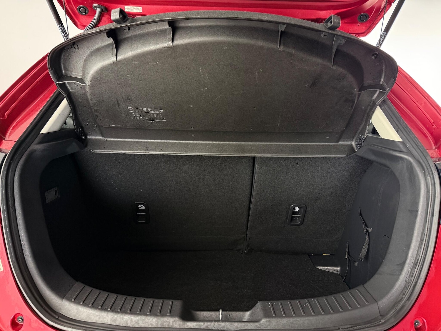 Used Mazda Mazda2 2016 for sale - 77259630: Photo 8