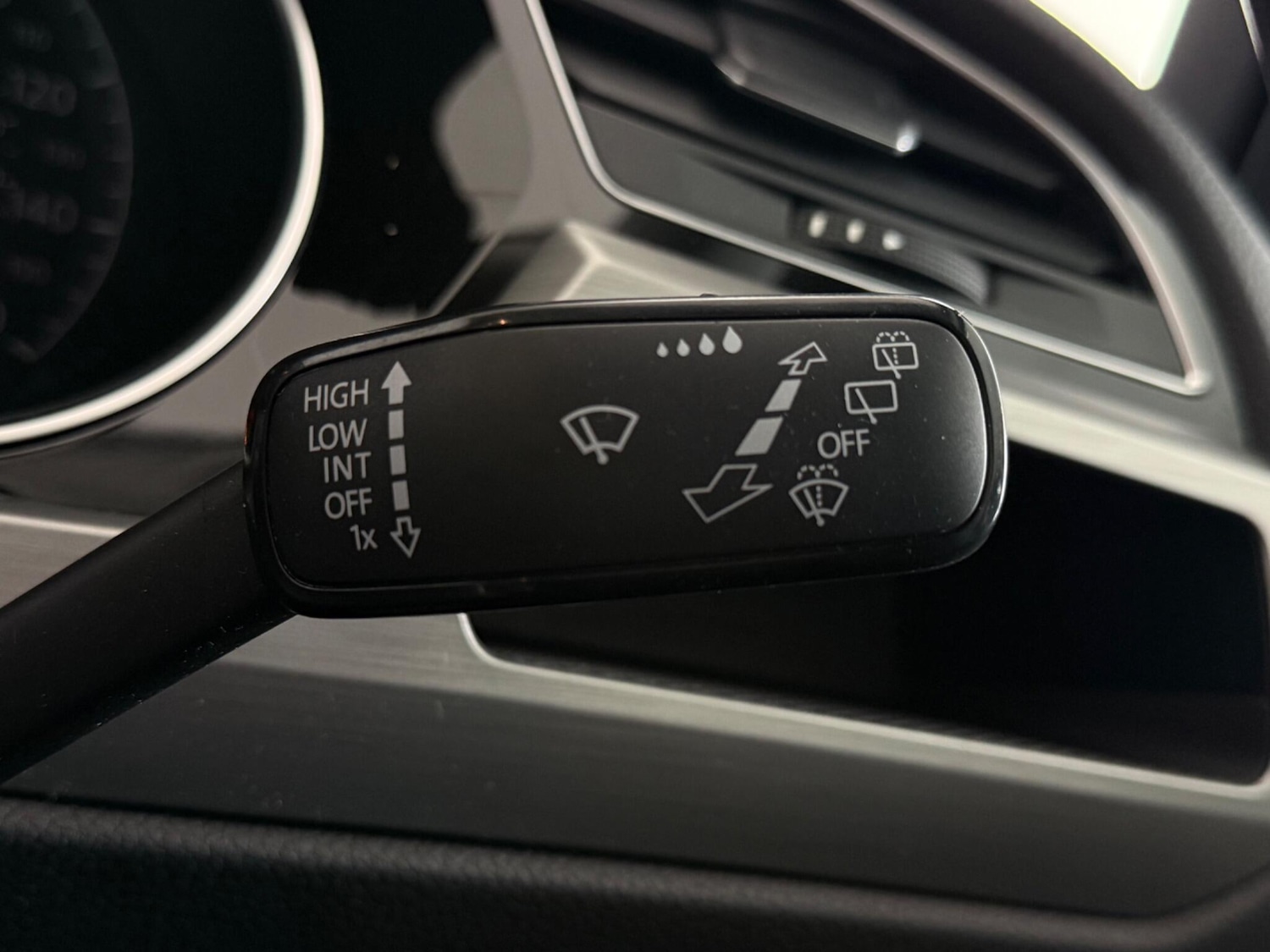 Used Volkswagen Touran 2017 for sale - 77268191: Photo 18