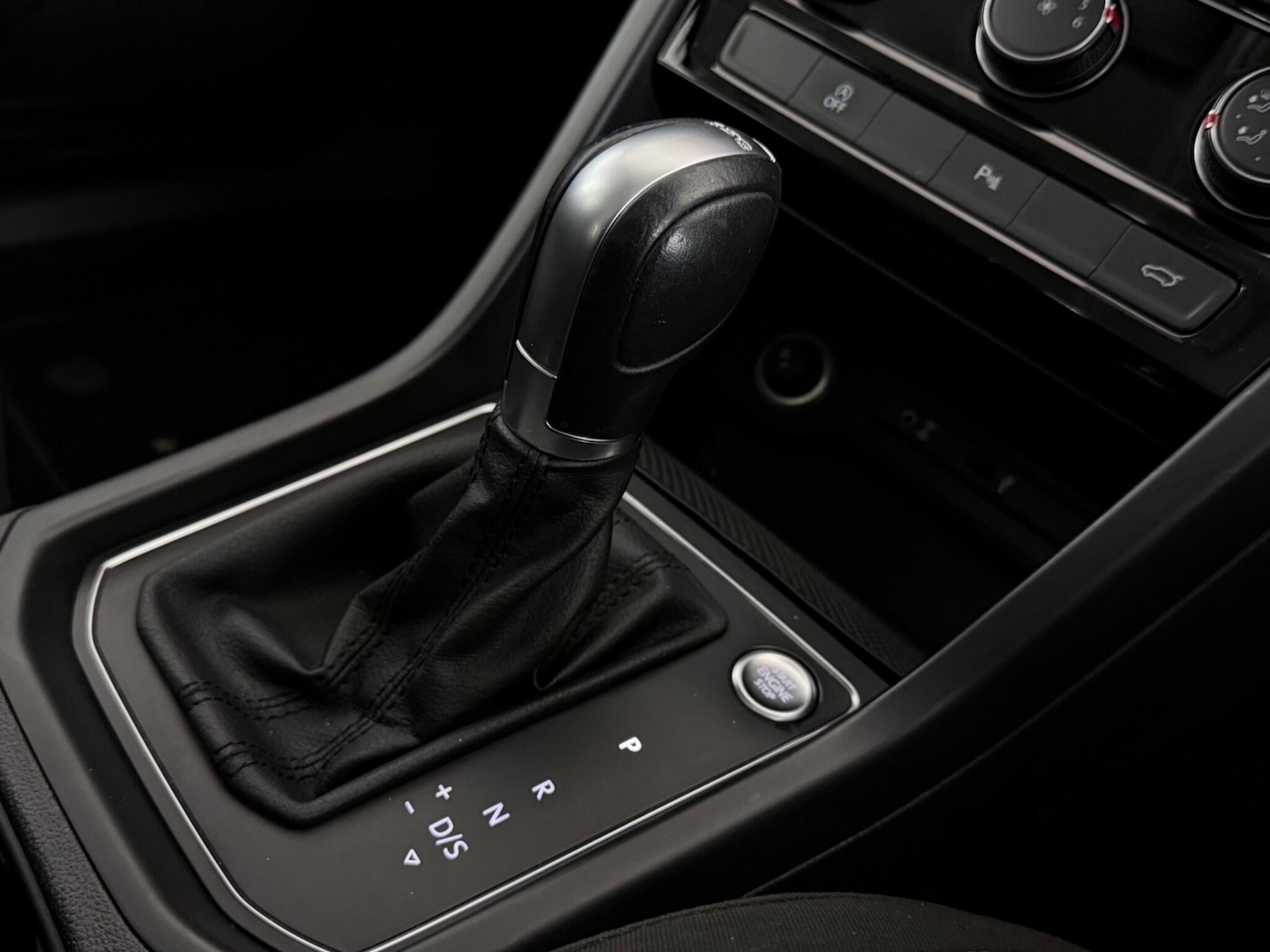 Used Volkswagen Touran 2017 for sale - 77268191: Photo 28