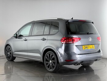 Used Volkswagen Touran 2017 for sale - 77268191: Photo