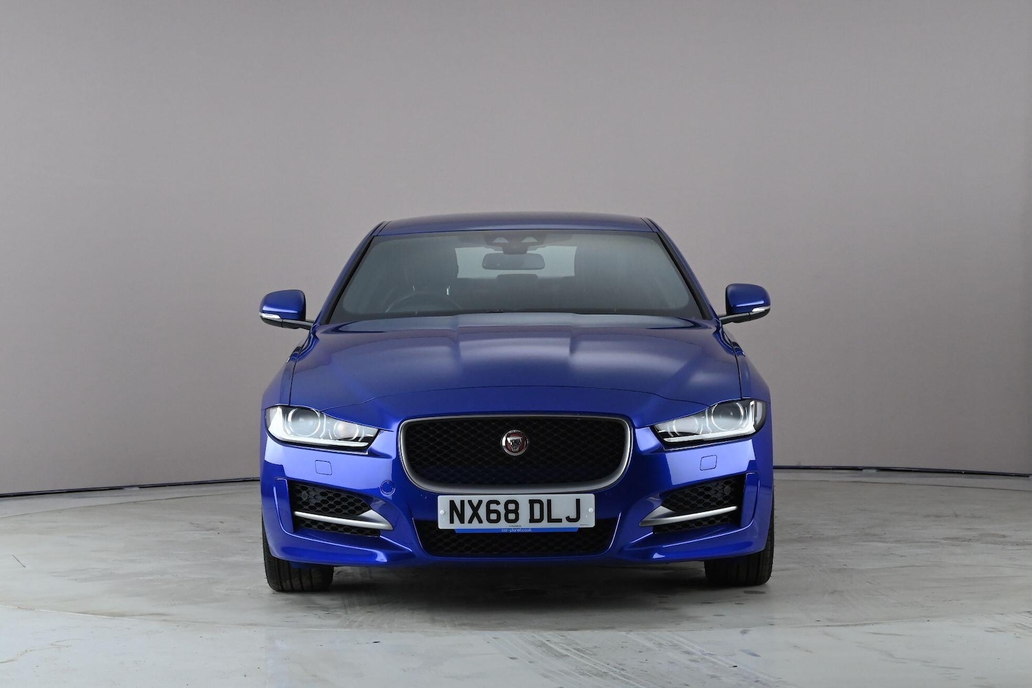 Used Jaguar XE 2018 for sale - 78065048: Photo 2