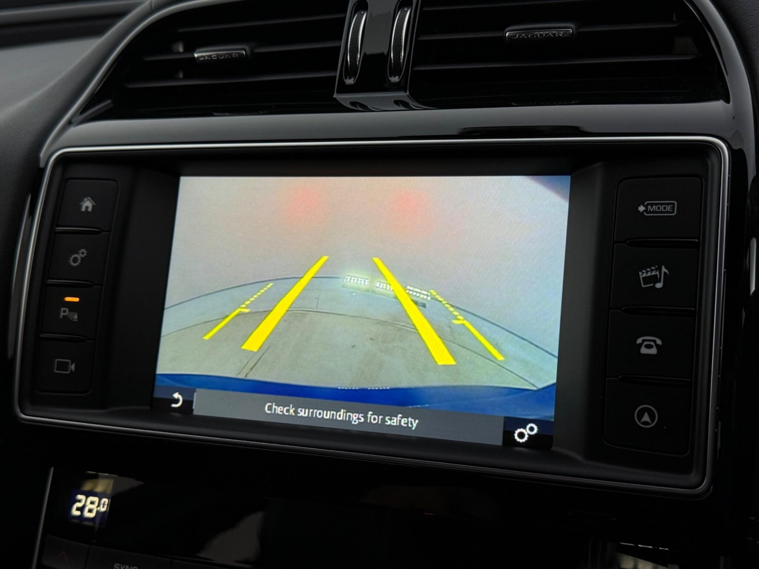 Used Jaguar XE 2018 for sale - 78065048: Photo 25