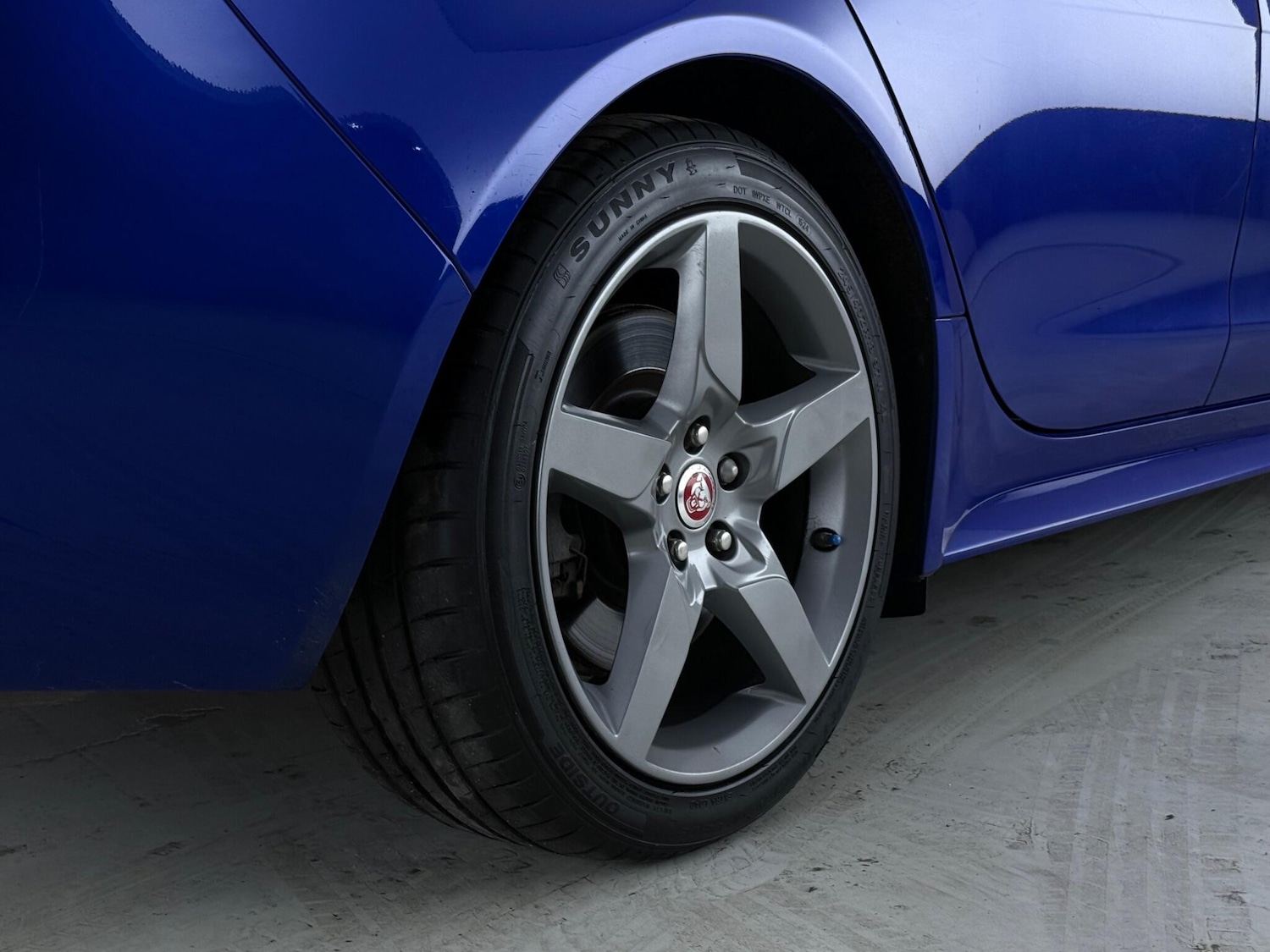 Used Jaguar XE 2018 for sale - 78065048: Photo 5