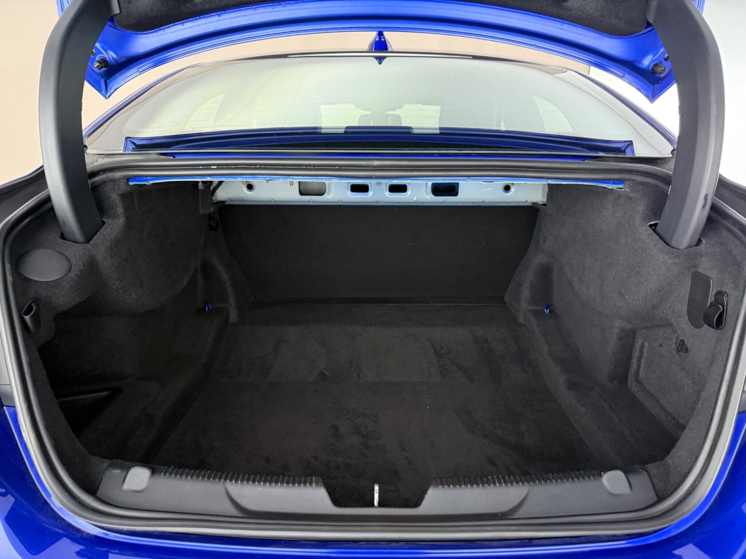 Used Jaguar XE 2018 for sale - 78065048: Photo 6