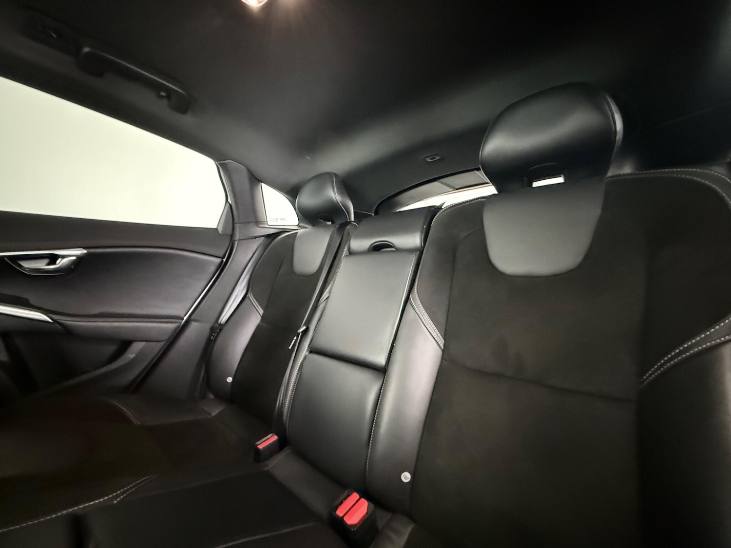 Used Volvo V40 2018 for sale - 77371889: Photo 14