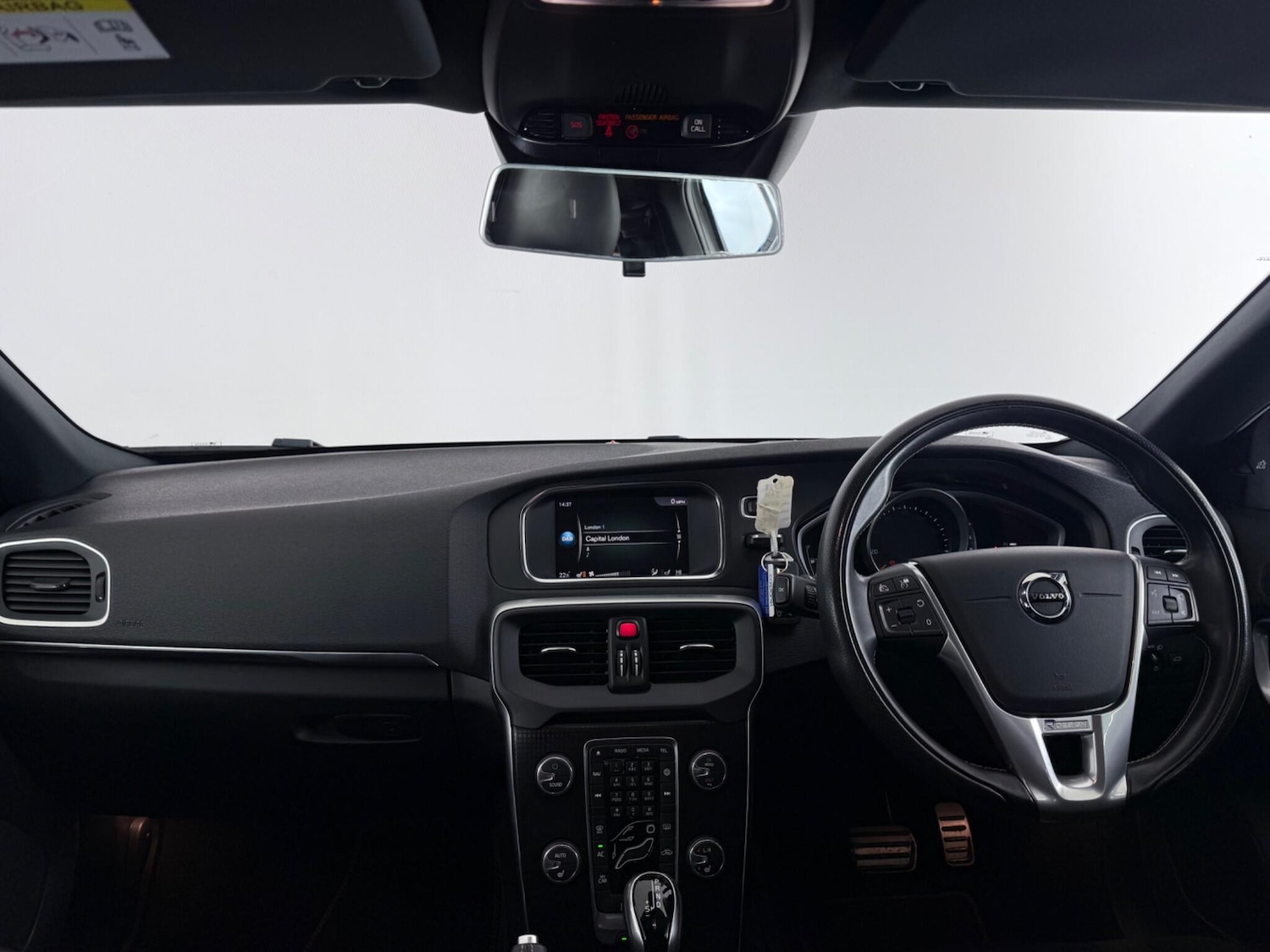 Used Volvo V40 2018 for sale - 77371889: Photo 16