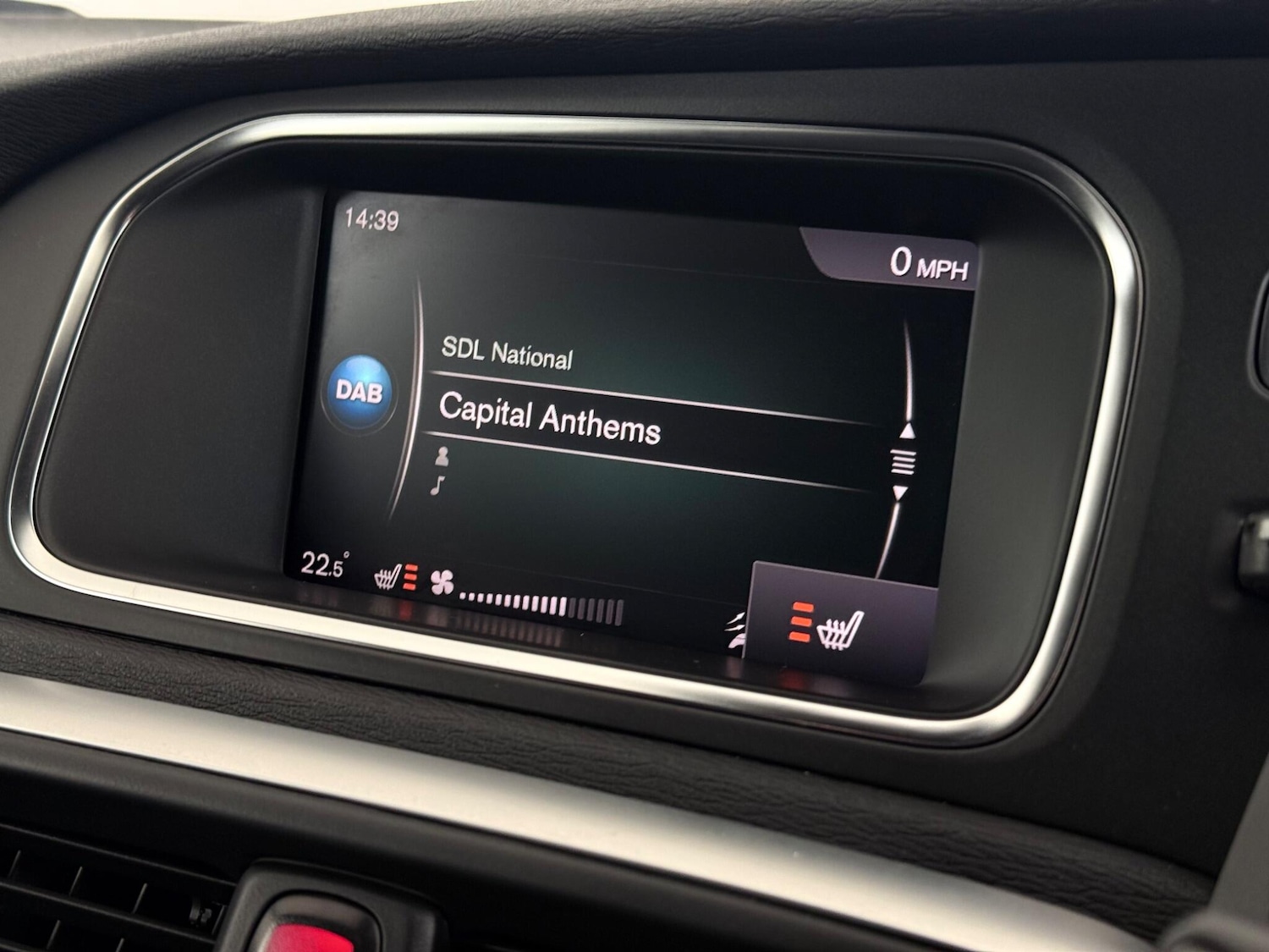 Used Volvo V40 2018 for sale - 77371889: Photo 23